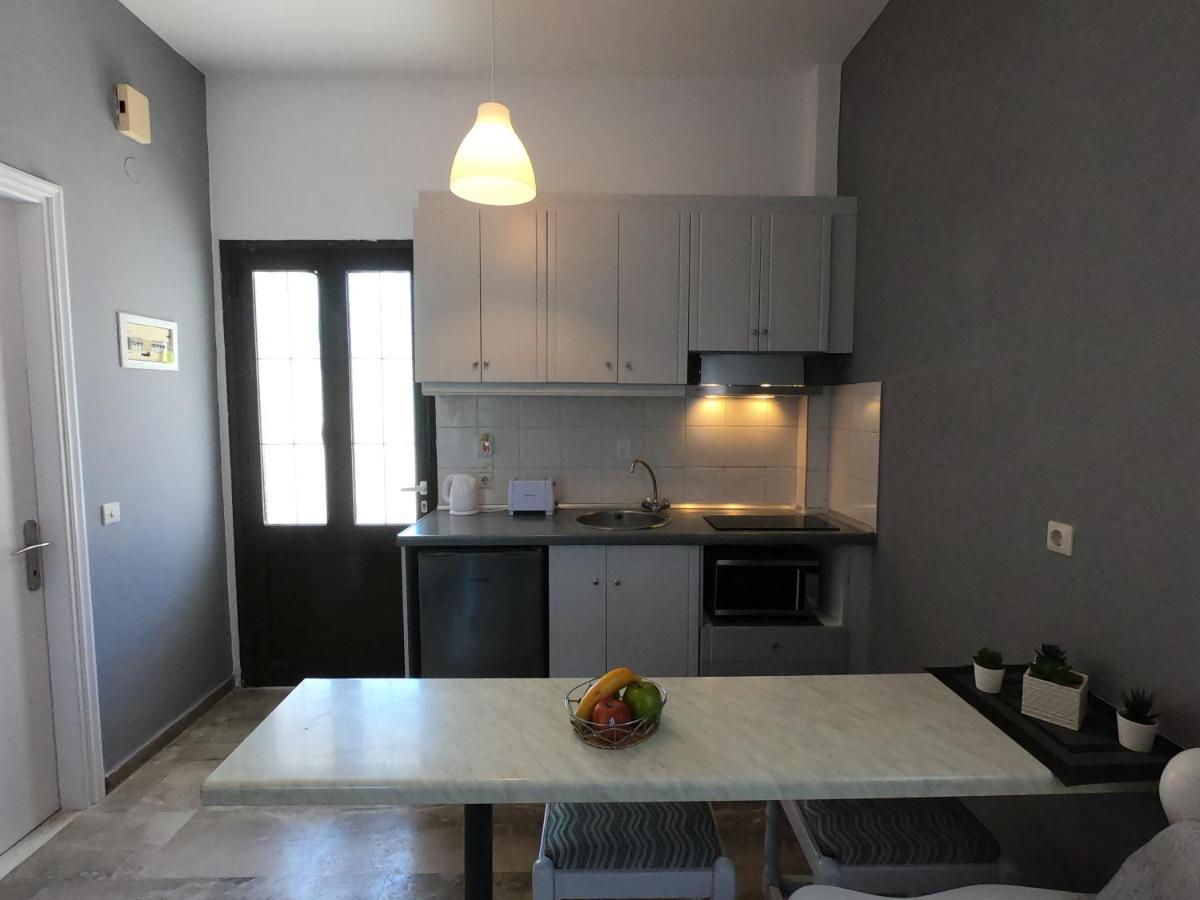 Spiridoula 1 Studios & Apartments Сидари Екстериор снимка