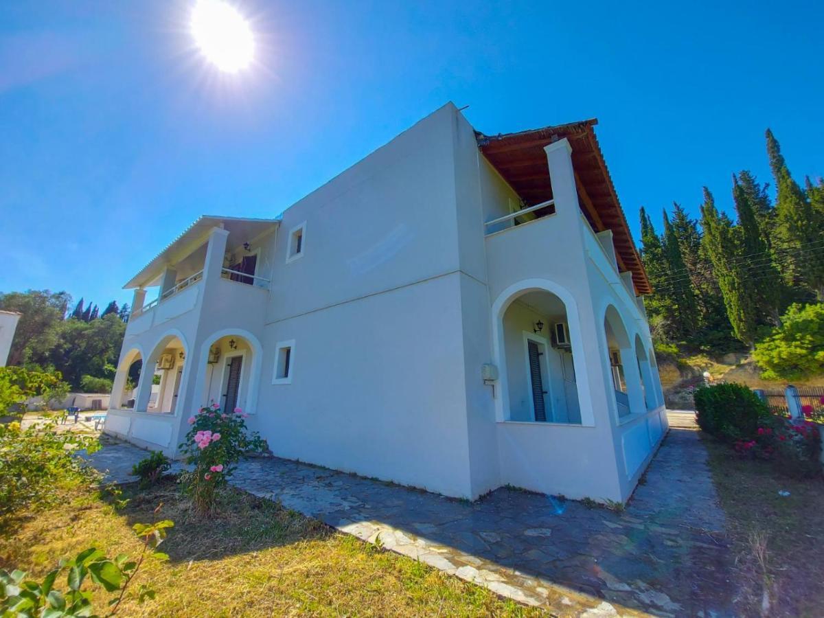 Spiridoula 1 Studios & Apartments Сидари Екстериор снимка